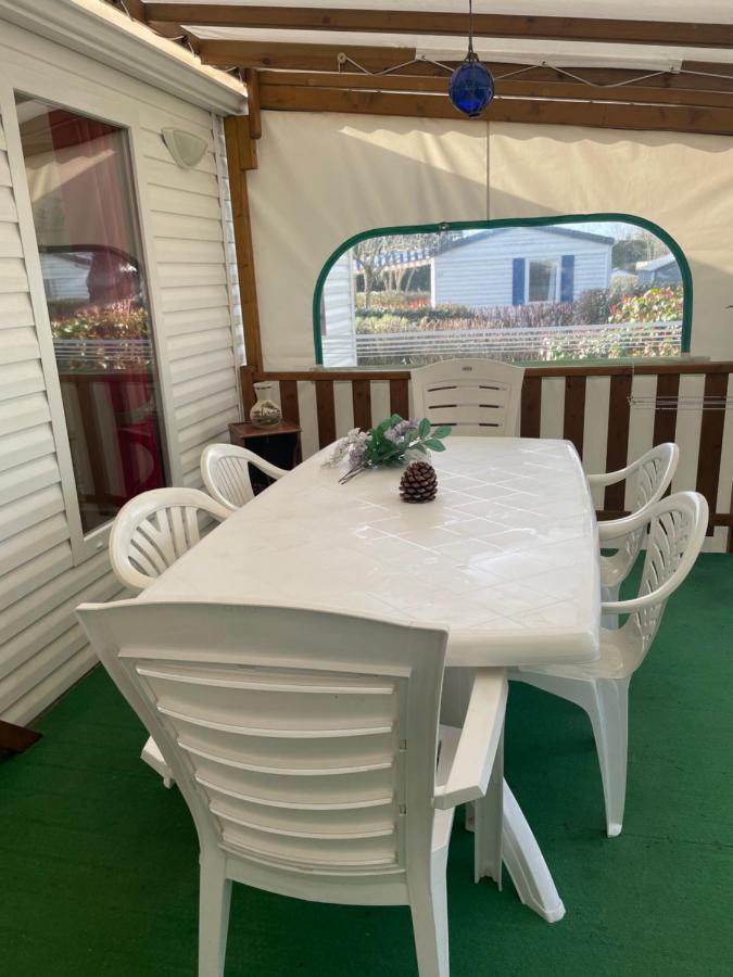 Mobil Home Parfait Etat Sur Camping Arvert Exterior photo